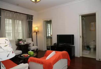 لادل سرویس اپارتمنتس