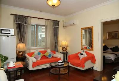 لادل سرویس اپارتمنتس