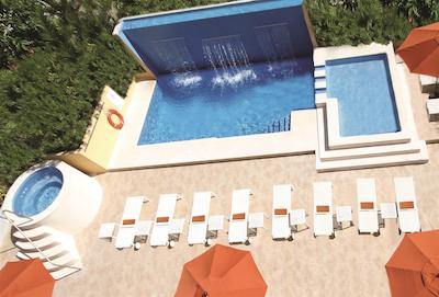 لق هتل بای لا کوینتا کانکون