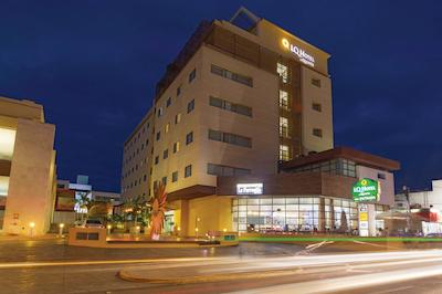 لق هتل بای لا کوینتا کانکون