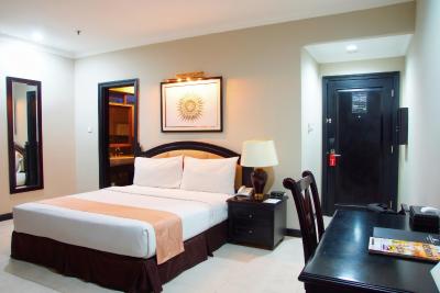 پوری دنپاسار