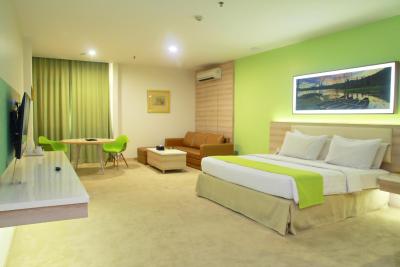 پوری دنپاسار