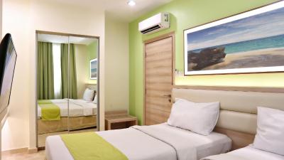 پوری دنپاسار