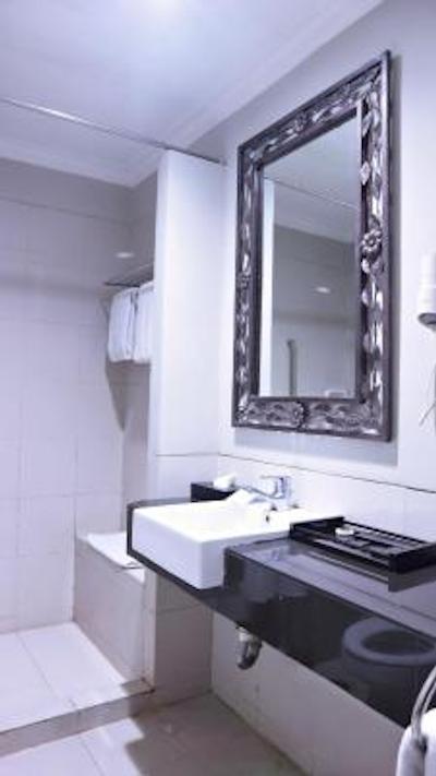 پوری دنپاسار