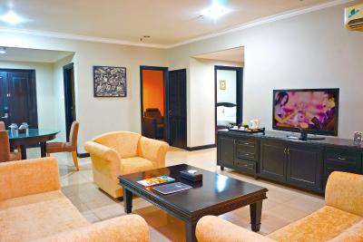 پوری دنپاسار