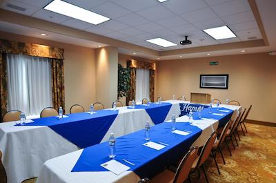 هامپتون این بای هیلتون کرتارو تکنلجیکو