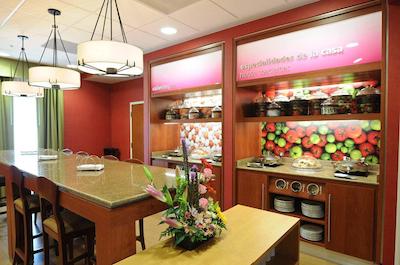 هامپتون این بای هیلتون کرتارو تکنلجیکو