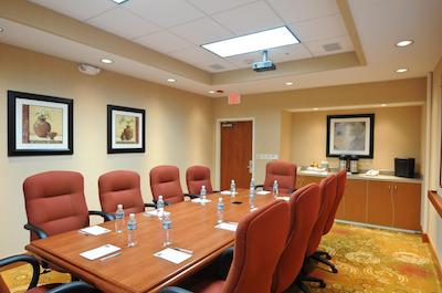 هامپتون این بای هیلتون کرتارو تکنلجیکو