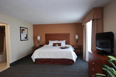 هامپتون این بای هیلتون کرتارو تکنلجیکو