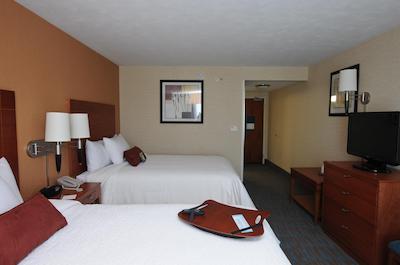 هامپتون این بای هیلتون کرتارو تکنلجیکو