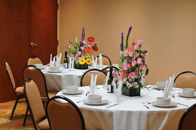 هامپتون این بای هیلتون کرتارو تکنلجیکو