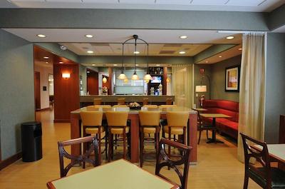 هامپتون این بای هیلتون کرتارو تکنلجیکو