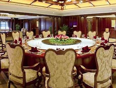 دز هتل اند سویتز فودو