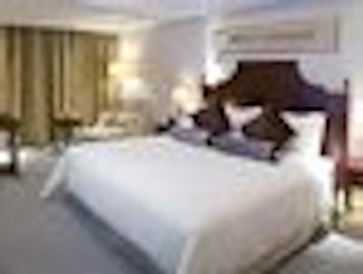 دز هتل اند سویتز فودو