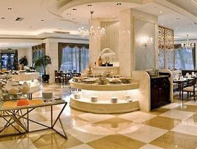 دز هتل اند سویتز فودو