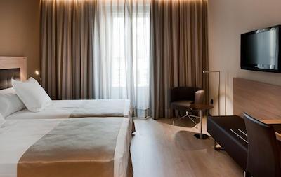 کاتالنیا پلازا مر