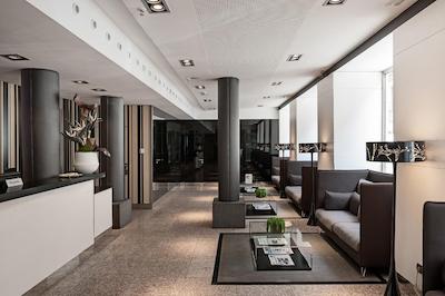 کاتالنیا پلازا مر