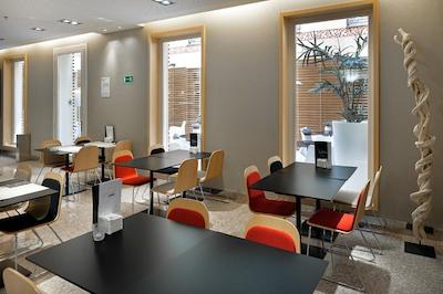 کاتالنیا پلازا مر