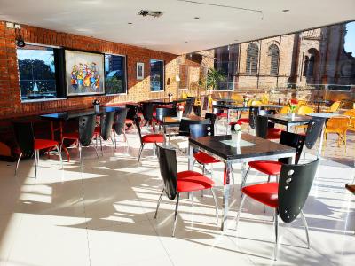 سنسز هتل بوتیک