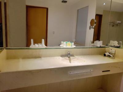 سنسز هتل بوتیک