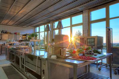 بست وسترن پلاس هتل ویر جاهرسزیتن