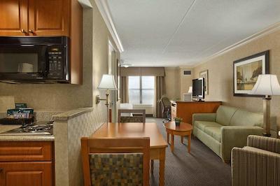 هموود سویتز بای هیلتون فیلادلفیا-سیتی اونو