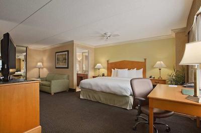 هموود سویتز بای هیلتون فیلادلفیا-سیتی اونو