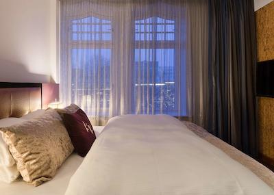 هتل چریستیانیا تیتر