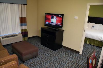 هموود سویتز فرت میرز آیرپرت/فگکو