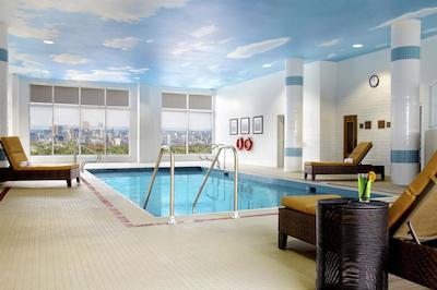 فور پوینتز بای شراتون کالگاری آیرپرت