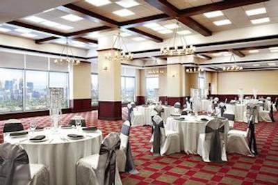 فور پوینتز بای شراتون کالگاری آیرپرت