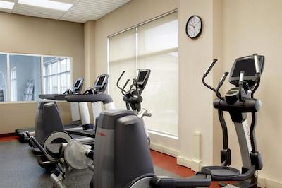 فور پوینتز بای شراتون کالگاری آیرپرت