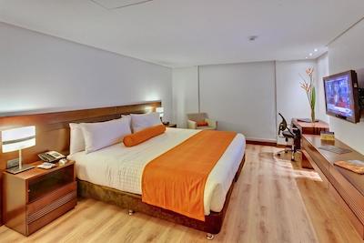 بست وسترن پلاس 93 پارک