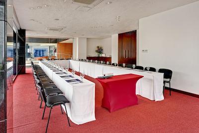 بست وسترن پلاس 93 پارک