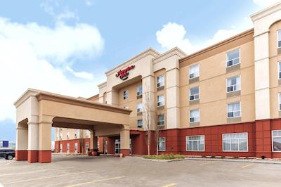 هامپتون این بای هیلتون ادمنتون اسود