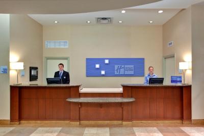 هلید این اکسپرز اند سویتز ادمنتون اسود