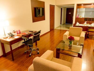 تکنداما سویتز هتل