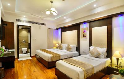 د پیرل نیو دهلی