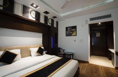 د پیرل نیو دهلی