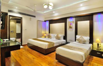 د پیرل نیو دهلی