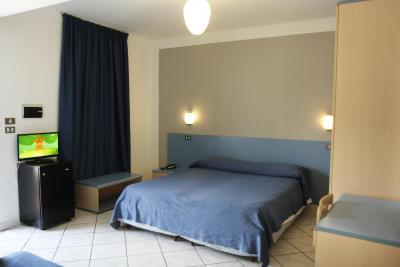 ویلیج مارینا