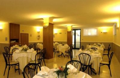 ویلیج مارینا