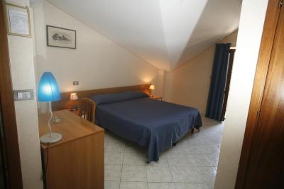 ویلیج مارینا