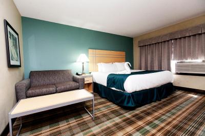 رامادا بای ویندهام ادمنتون یلوید نو