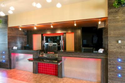 رامادا بای ویندهام ادمنتون یلوید نو