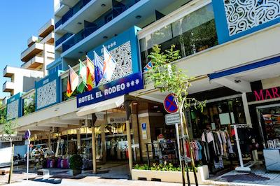 ال هتل منارک ال ردئو