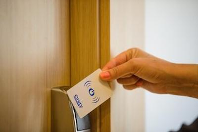 ال هتل منارک ال ردئو