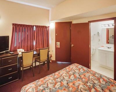 اکنو لج ادسُن