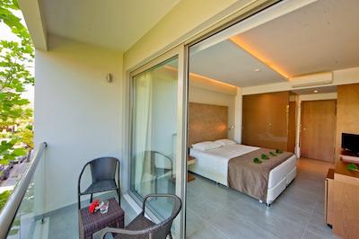 اُکتبر دونتون رومز