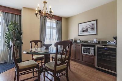 چاتیو ساینت جهن اسند کالکشن